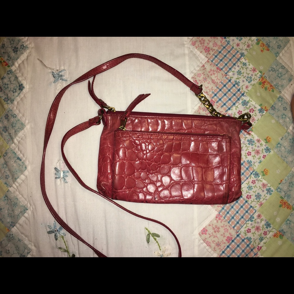 Clearance 🛍 Red fossil crocodile crossbody.